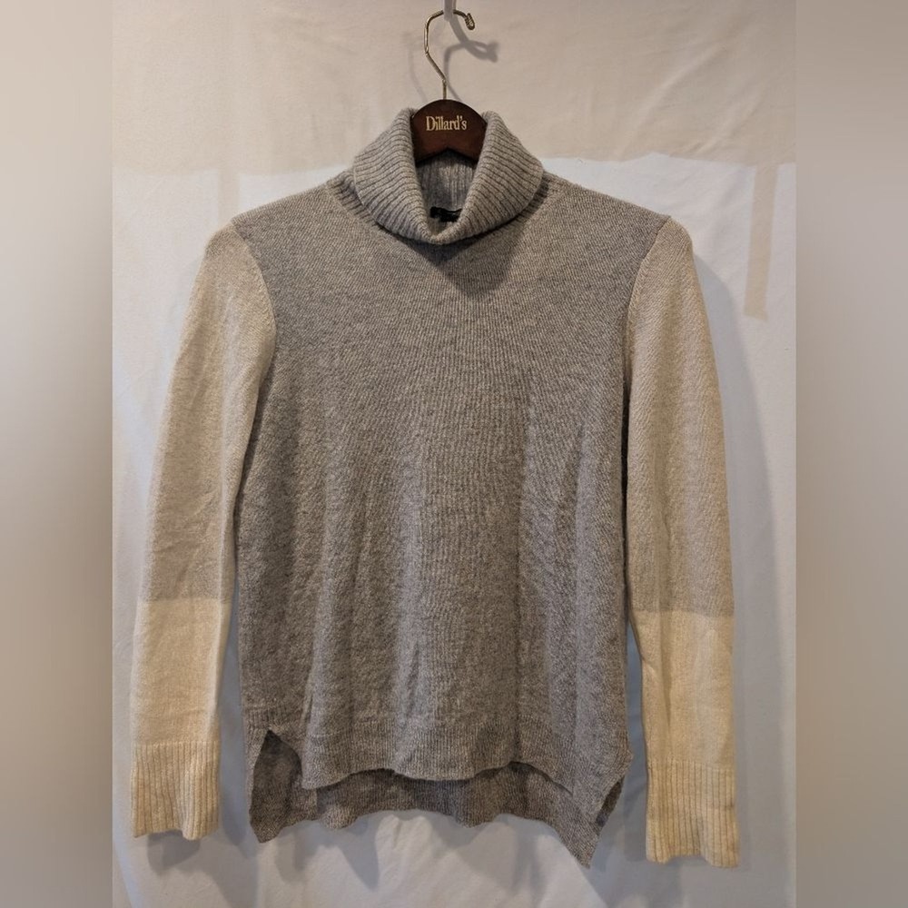 C by Bloomingdales Cashmere Turtleneck Sweater Grey Cream‎ Colorblock Lg Coastal